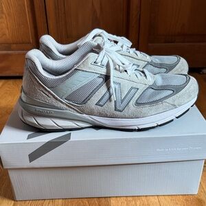 New Balance 990 v5 running sneakers